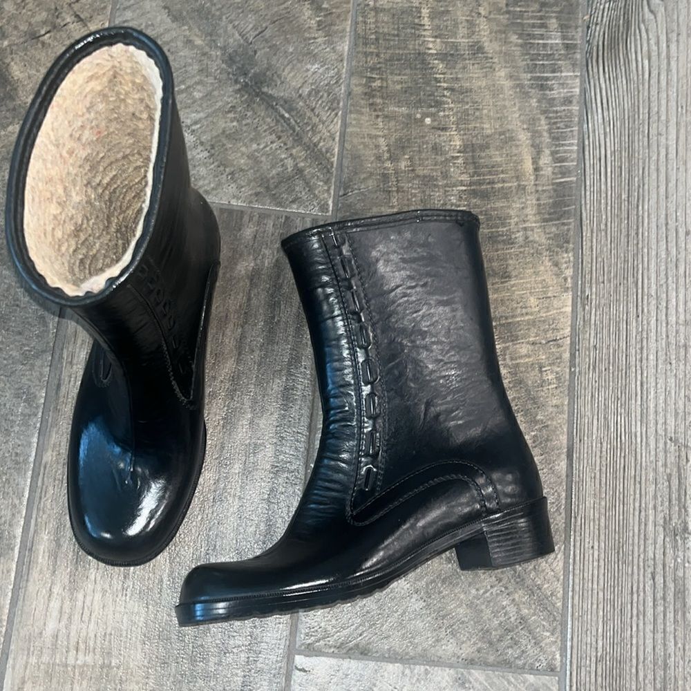 Vintage waterproof shearling  lined rain boots